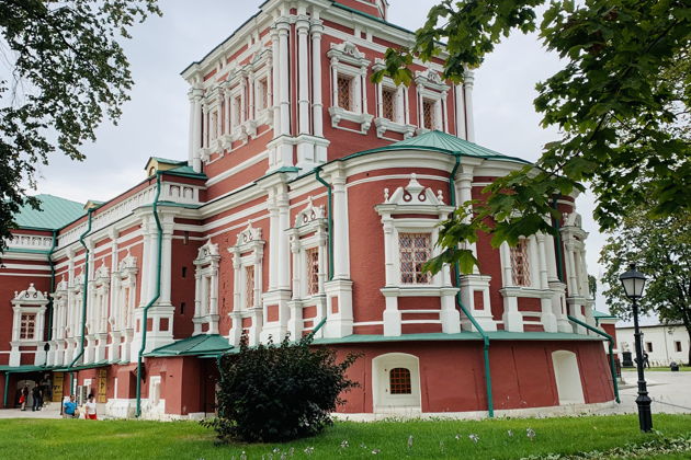 Фото экскурсии - Пешеходная экскурсия в Новодевичий монастырь - 6