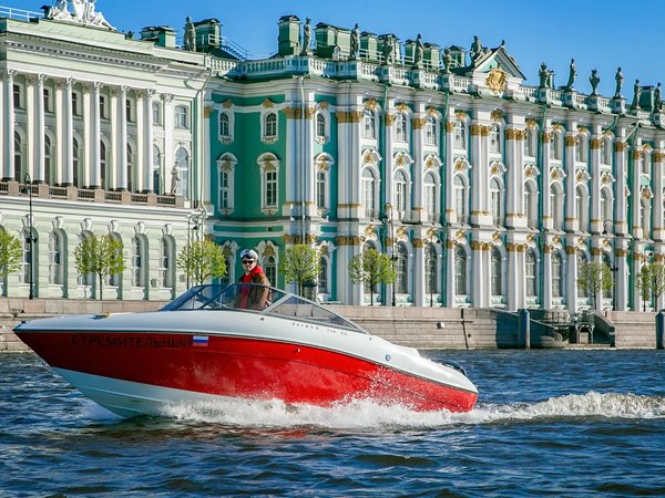 На катере — по Финскому заливу и центру города - фото 1