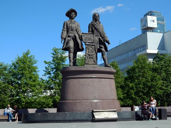 По Красной линии Екатеринбурга с одним из ее хранителей - фото 4
