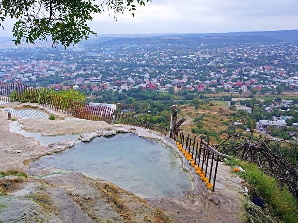 Курорты и горы Кавказа: Эльбрус и Домбай, Пятигорск и Кисловодск - фото 1