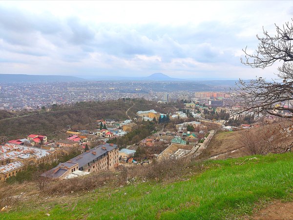 Из Кисловодска — в Пятигорск с парком, горой и озером - фото 3