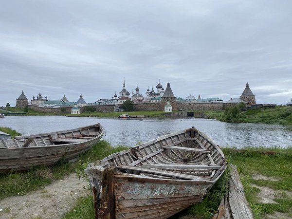 Путешествие на Соловки: погружение в историю, прогулки на катере, лодке и пешком - фото 3