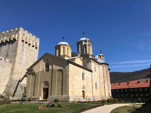 Из Белграда — к монастырю Манасия, водопаду Велики Бук и Ресавской пещере - фото 3