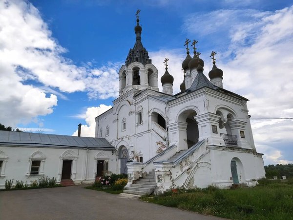 Городище Старая Рязань и село Исады (на вашем автомобиле)