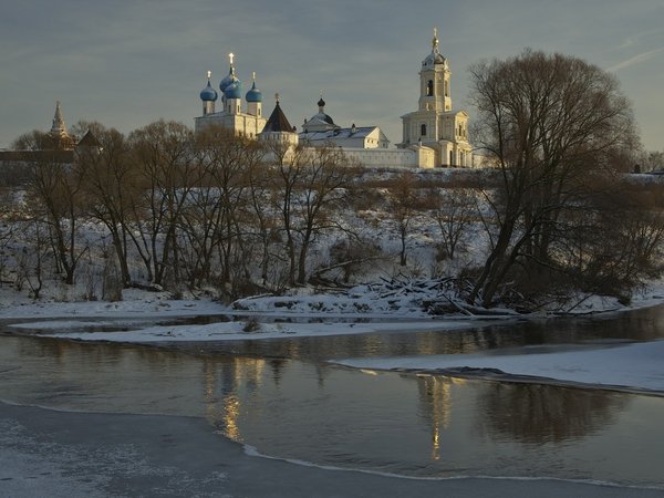 В Высоцкий и Владычний монастыри с гидом-психологом из Москвы - фото 2