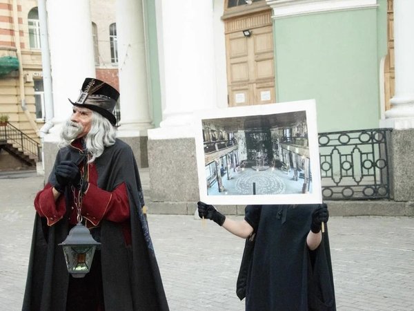 Спектакль-променад «Хранители города» с Фонарщиком Фаролеро - фото 1