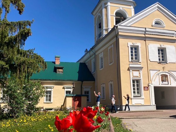 Старинные усадьбы, уютные города и природа: тур по живописным уголкам Новгородской области - фото 2