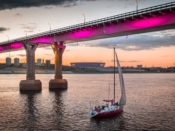 Романтический закат на яхте в Волгограде - фото 1
