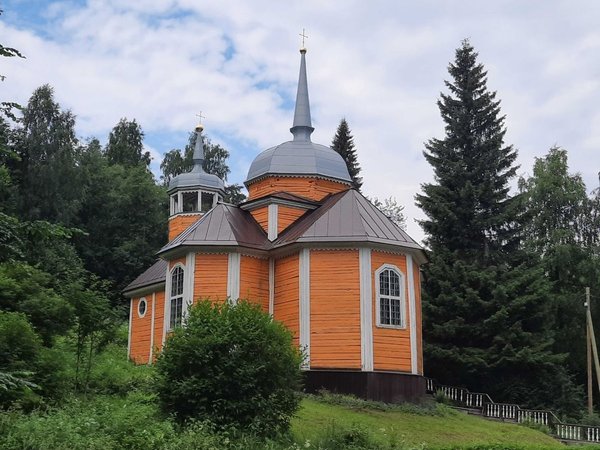 Своей компанией по Карелии: первобытные послания у Онежского озера, Кижи и прогулка на катере - фото 2