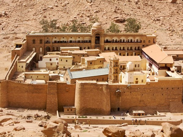 Из Шарм-эль-Шейха — в монастырь Святой Екатерины с подъёмом на гору Моисея - фото 4