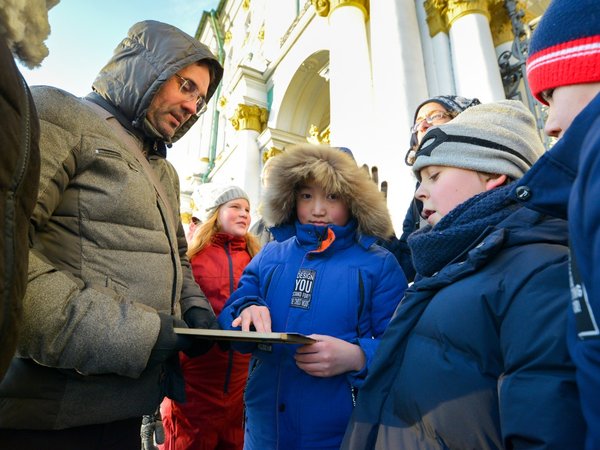 Познавательная прогулка вокруг Эрмитажа для детей (в группе) - фото 1