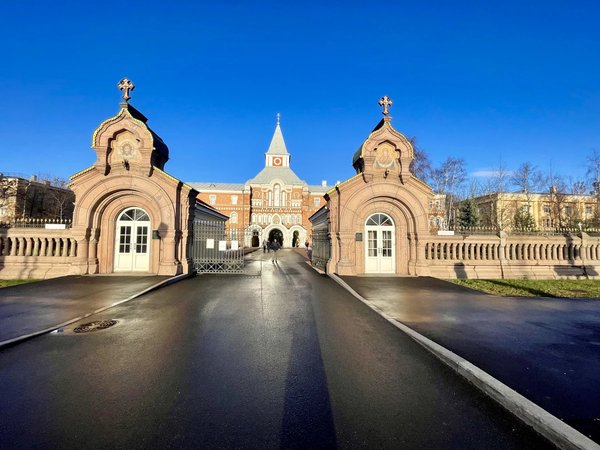 Троице-Сергиева пустынь, усадьба Знаменка и другие открытия близ Петергофа - фото 1