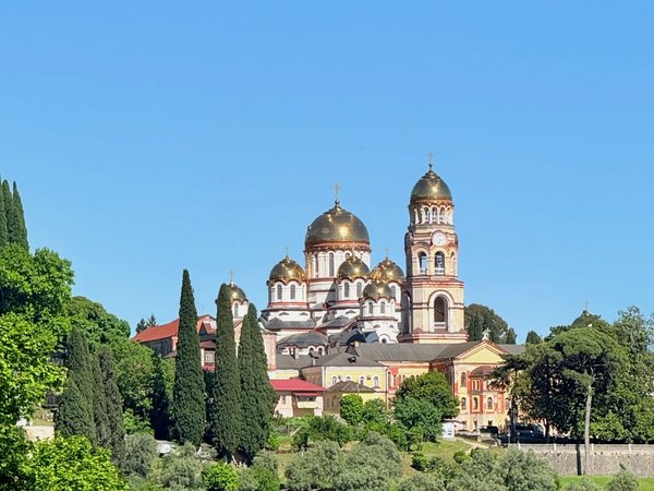 Гагра и Новый Афон: погружение в историю - фото 1