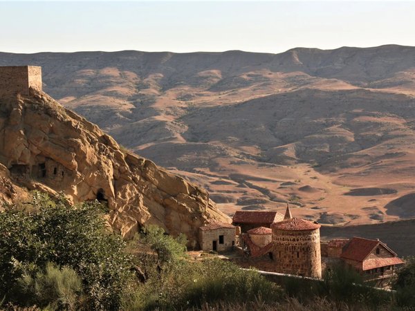 Пещерный монастырь Давид-Гареджи и Ниноцминда — из Тбилиси - фото 4