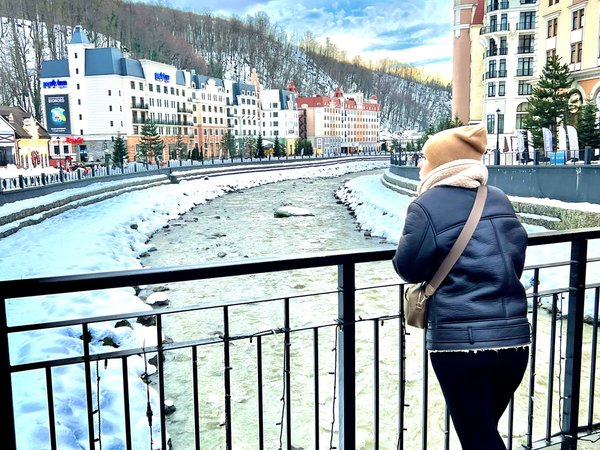 Красная Поляна 5 в 1: горнолыжные курорты, казино и шоу фонтанов в Олимпийском парке - фото 3