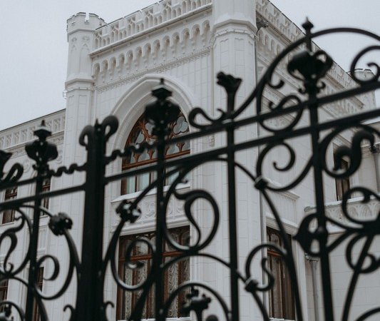 Пять домов на Патриарших прудах
