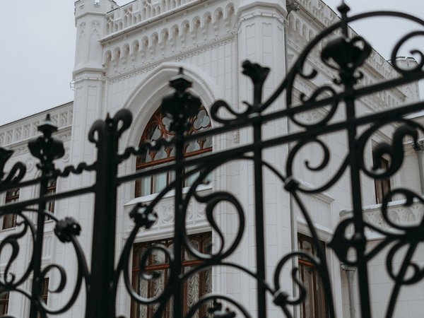 Пять домов на Патриарших прудах - фото 1