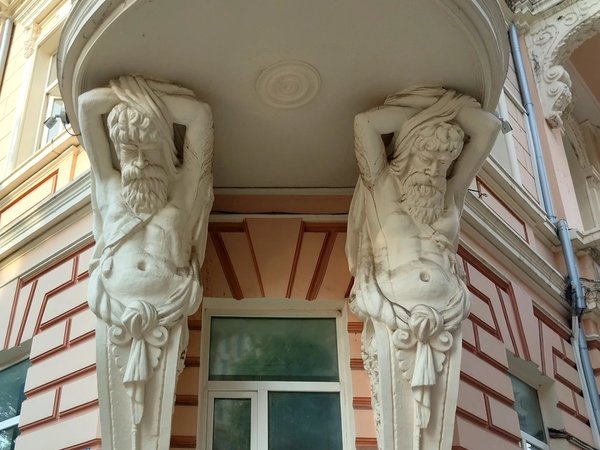 Очарованные странники в Батуми: истории знаменитых путешественников - фото 1