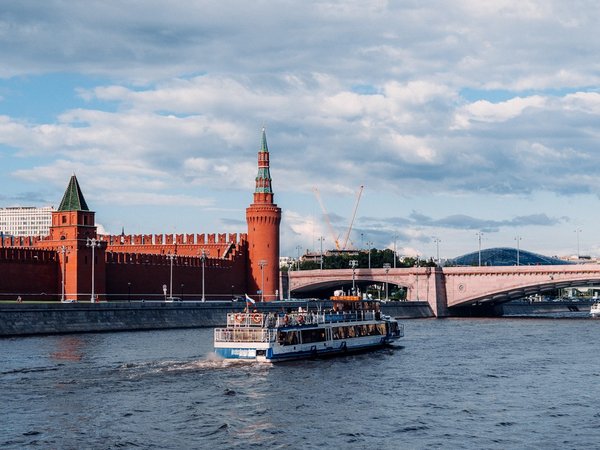 По вечерней Москве — на теплоходе и автобусе - фото 3