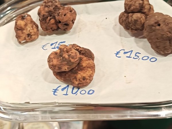 Гастрономическая прогулка и винная дегустация с сомелье - фото 4