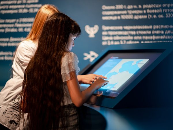 Детская экскурсия «Кем быть? От археолога до айтишника»