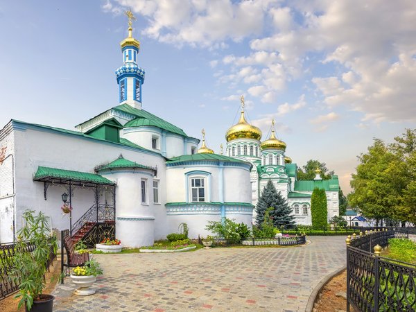 Из Казани — к Голубым озёрам, заповеднику и монастырю среди деревьев - фото 2