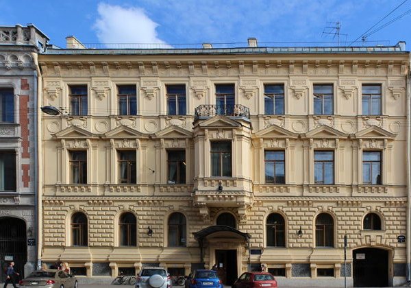 Прогулка по фешенебельному району имперской столицы. - фото 1