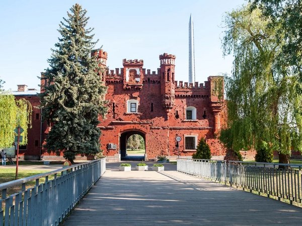 Трансфер из Минска в Коссовский замок, Брест и Брестскую крепость - фото 3