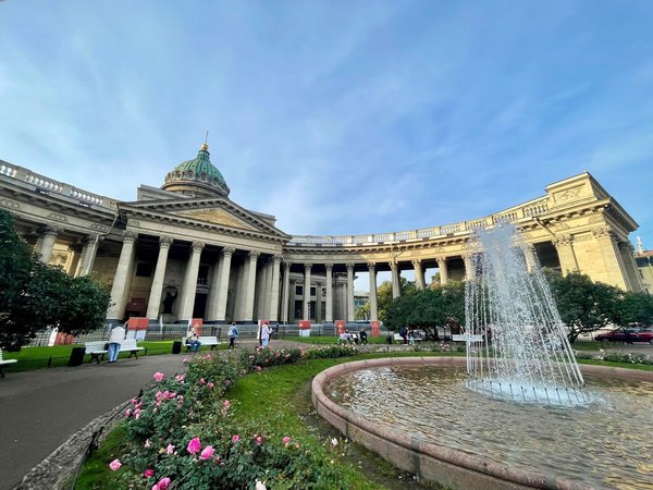 Три храма Петербурга — с подъёмом на колокольню (в мини-группе) - фото 1