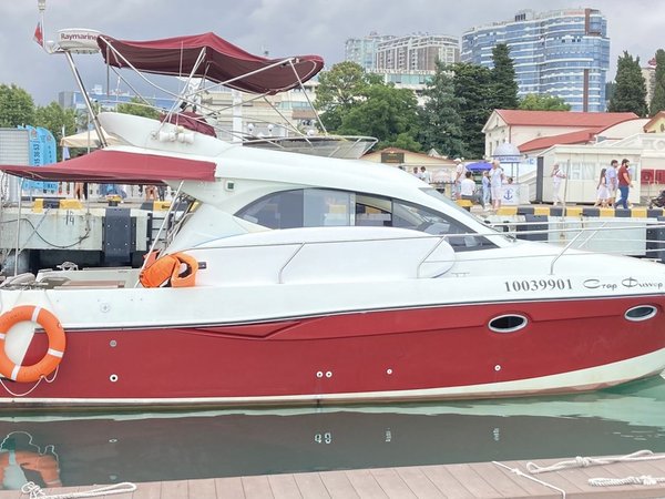 Морская прогулка в Сочи на двухпалубной испанской яхте - фото 1