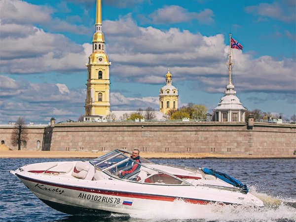 Прогулка на открытом катере — от центра Петербурга до новых кварталов у воды - фото 4