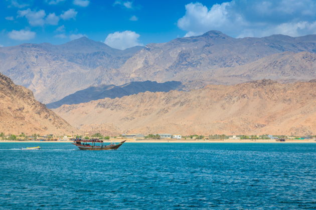 Фото экскурсии - Морской круиз в Мусандам, Оман: катание на банане, рыбалка, снорклинг - 5