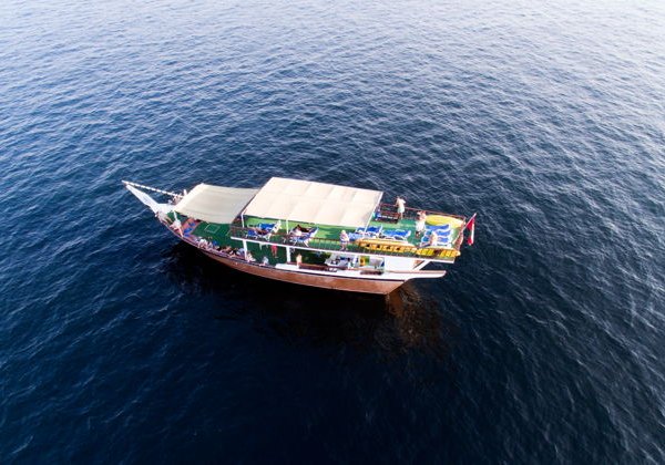 Морской круиз в Оман-Мусандам, катание на банане, рыбалка, снорклинг - фото 1