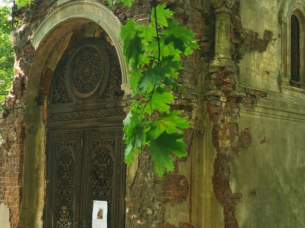 Введенское кладбище: готика, эклектика и мистика - фото 4