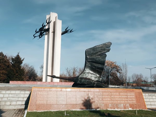 Из Ташкента — в горный оазис: Чимган и канатка Бельдерсая - фото 3