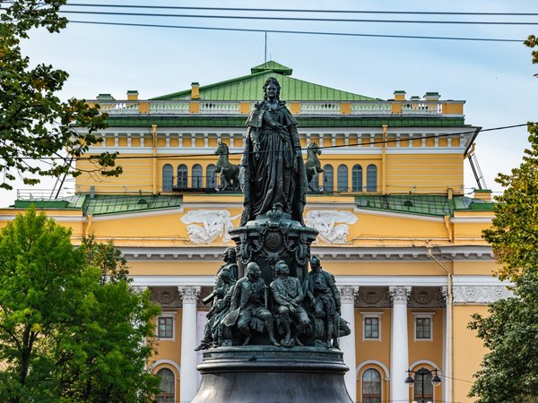 Легко ли быть звездой? Экскурсия по Петербургу с посещением Театрального музея - фото 3