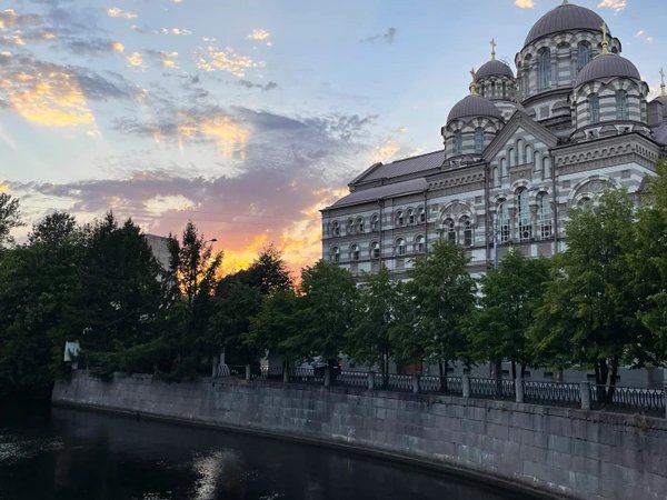 Тихая Петроградка: прогулка вдоль реки Карповки