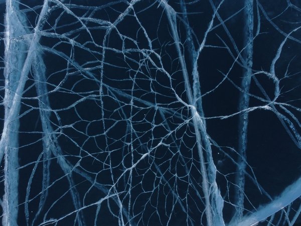Ледяная магия Байкала: зимние забавы, обряды и история края
