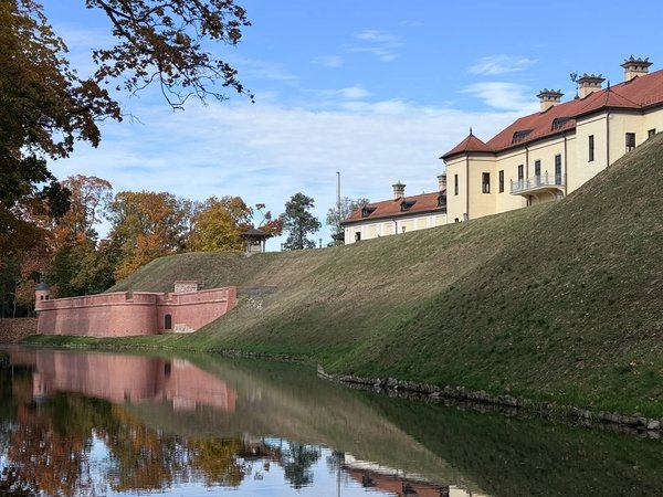 Замки Несвиж и Мир: путешествие сквозь эпохи - фото 3