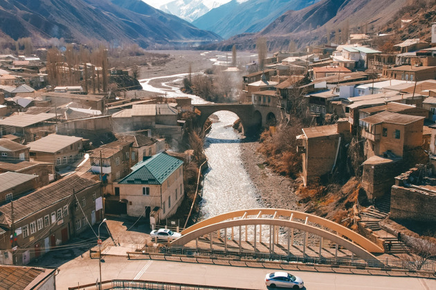 Фото - экскурсия: Прогулки по арочным мостам в селе Ахты