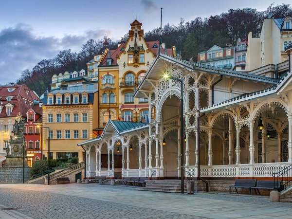Легенды замка Локет и курортная гармония Карловых Вар — из Праги - фото 3