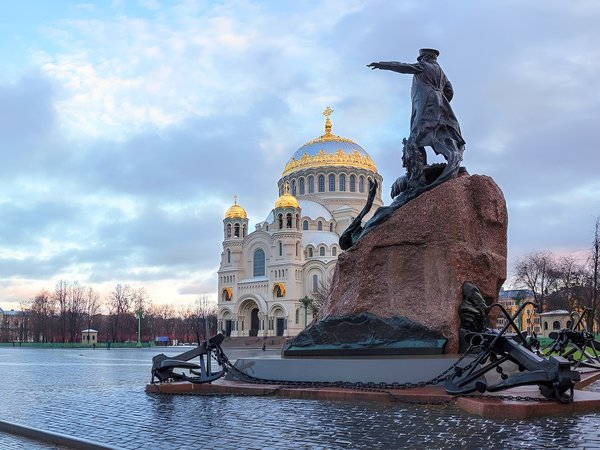 В Кронштадт и Петергоф — на мотоцикле из Петербурга - фото 2