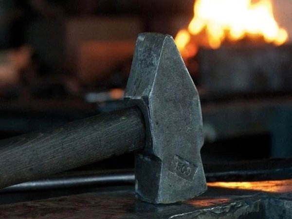 Авторский мастер-класс по изготовлению кованого ножа в Петербурге - фото 1