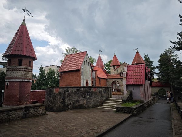 К форту «Красная горка», Шепелевскому маяку и в Сосновый Бор — по побережью из Петербурга - фото 1