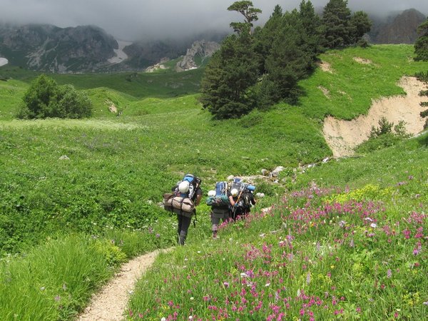 Поход по легендарному маршруту и подъём на Фишт - фото 3