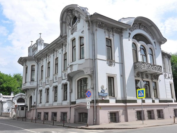 Богемная Москва: увлекательная прогулка по Патриаршим - фото 1