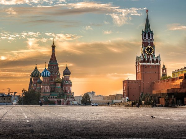 Пешком по страницам истории Москвы: персональное погружение в тайны Кремля и легенды авиации - фото 3