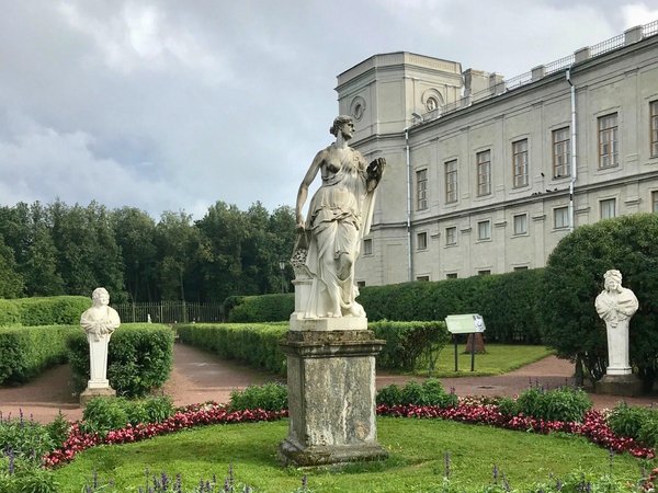 Экскурсия в Гатчинский дворец для детей и взрослых - фото 1