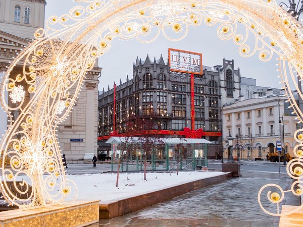 Семейное путешествие в Москву: прогулка с фонарщиком, детективная экскурсия и «Мосфильм» - фото 2