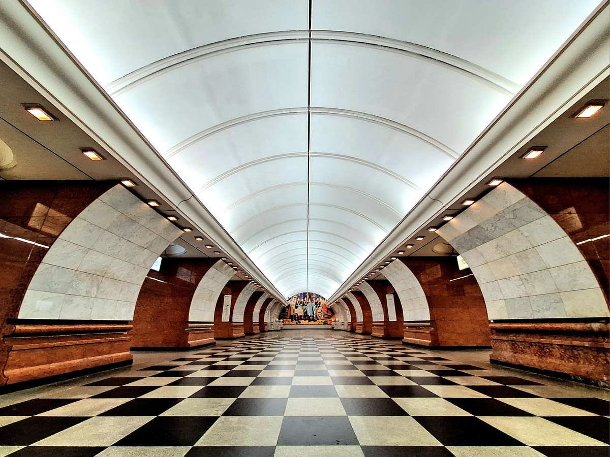 Машина времени в московском метро